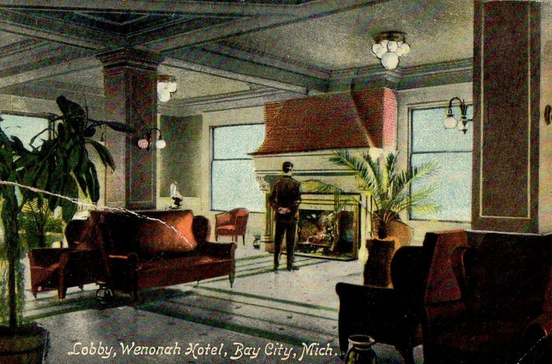 Wenonah Hotel - Vintage Postcard (newer photo)